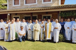 Confraternização do Clero reúne padres em Atibaia