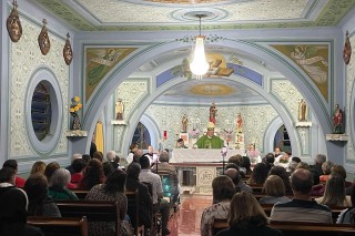 Dom Sérgio visita a Santa Casa de Misericórdia de Socorro e leva palavras de conforto e esperança